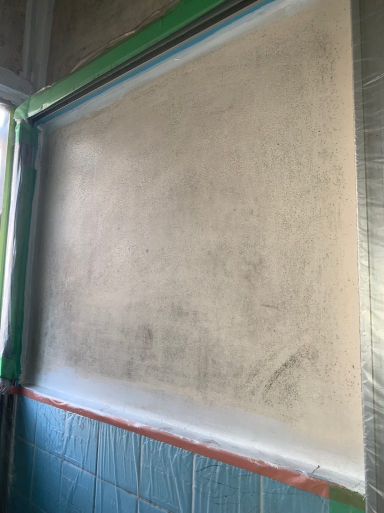 浴室壁　施工前1